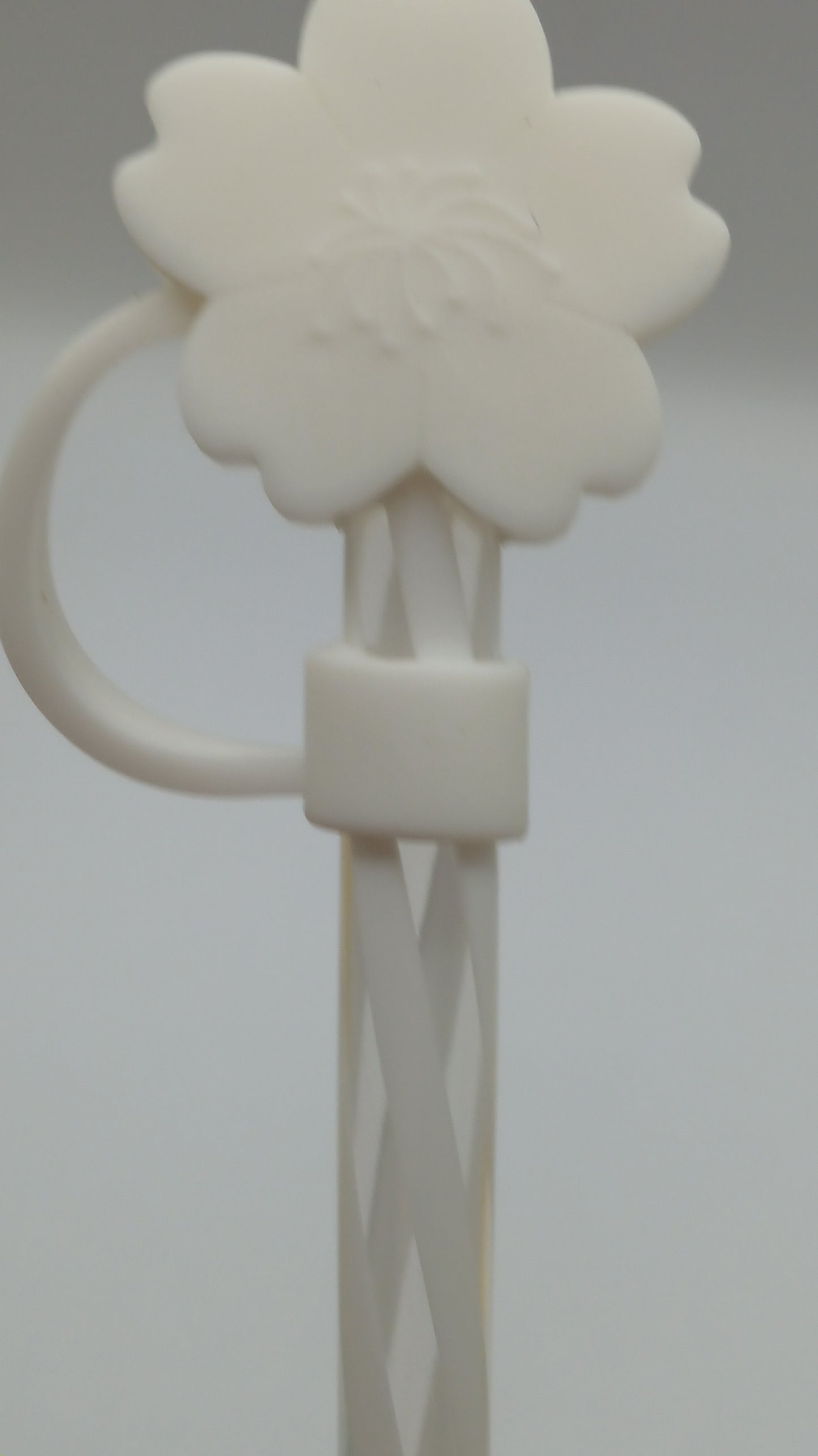 Straw toppers